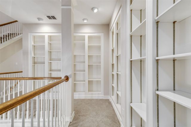 1007 W Bluff Street, Fort Worth, TX 76102