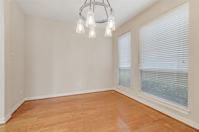 1007 W Bluff Street, Fort Worth, TX 76102