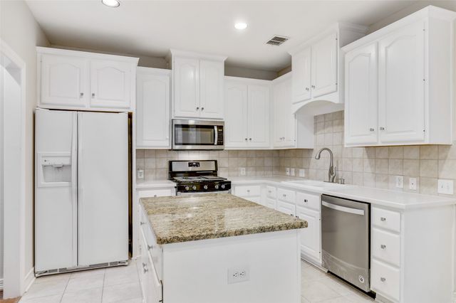 1007 W Bluff Street, Fort Worth, TX 76102