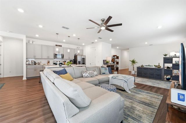 1525 PLAYWRIGHT DRIVE, Deland, FL 32720