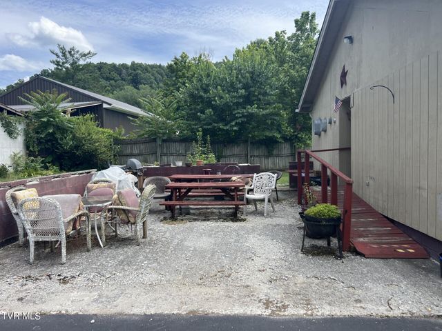 118 Derby Avenue, Pennington Gap, VA 24277