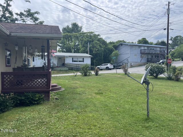 118 Derby Avenue, Pennington Gap, VA 24277