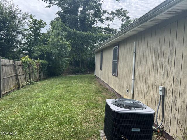 118 Derby Avenue, Pennington Gap, VA 24277