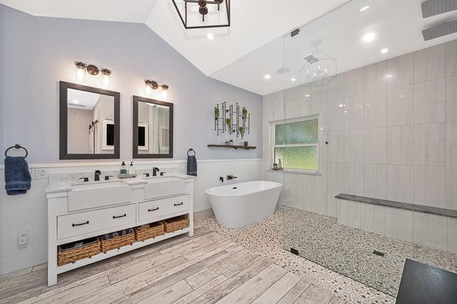 8650 E Highway 12, Lodi, CA 95240
