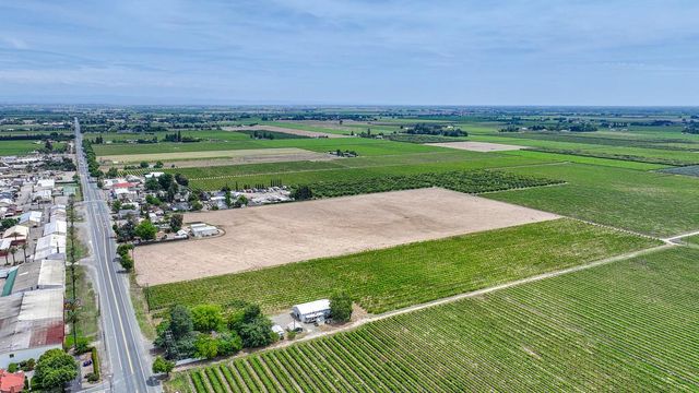 8650 E Highway 12, Lodi, CA 95240