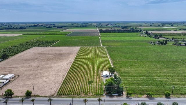 8650 E Highway 12, Lodi, CA 95240