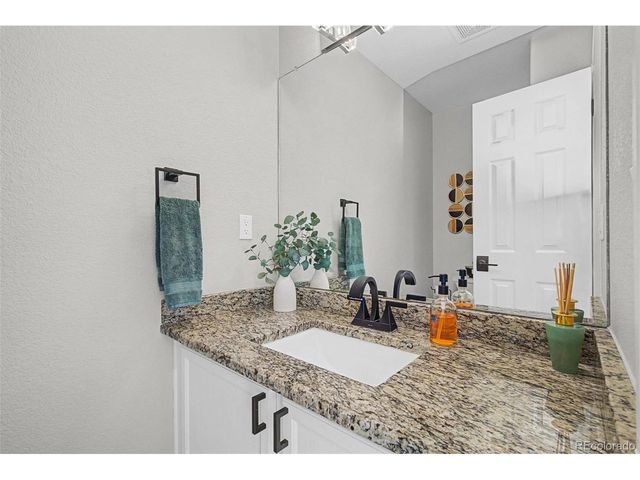 10024 Wyandott Cir S, Denver, CO 80260