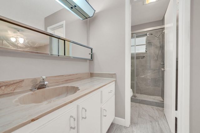 185 High Point Terrace E B, Delray Beach, FL 33445