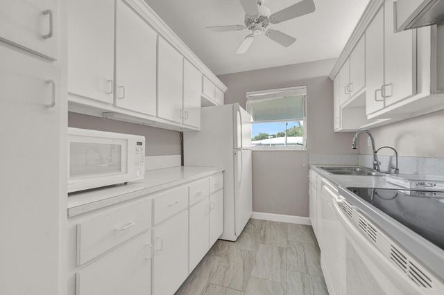 185 High Point Terrace E B, Delray Beach, FL 33445