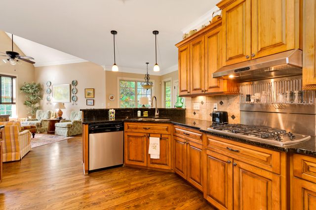 713 Shearer Cove Road, Chattanooga, TN 37405