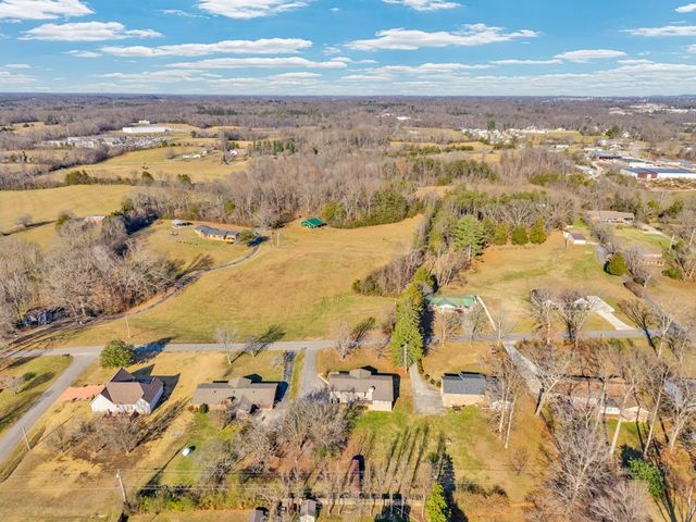 1868 Herbert Garrett Rd, Cookeville, TN 38506