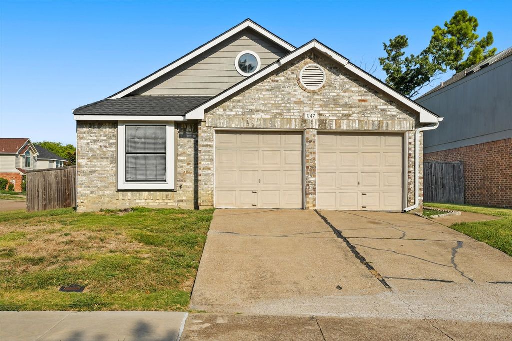 1147 Seneca Place, Lewisville, TX 75067