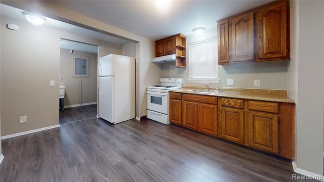 23574 Columbus Avenue, Warren, MI 48089