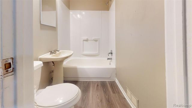 23574 Columbus Avenue, Warren, MI 48089