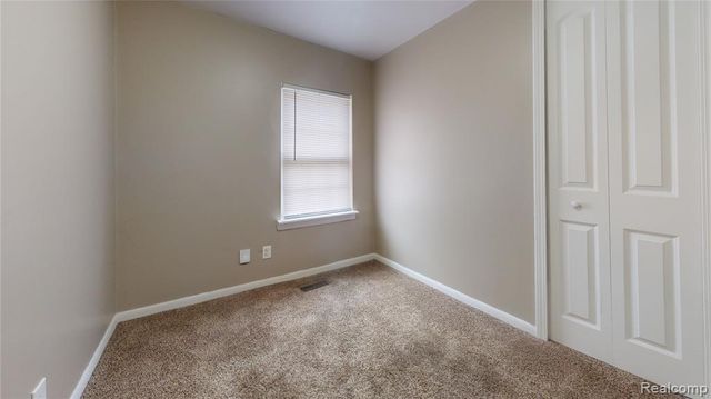 23574 Columbus Avenue, Warren, MI 48089