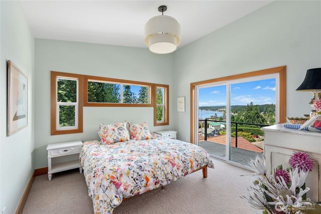 1447 Elm Place, Freeland, WA 98249