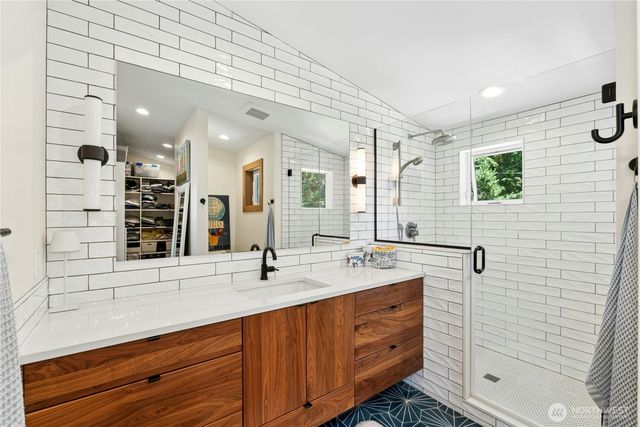1447 Elm Place, Freeland, WA 98249