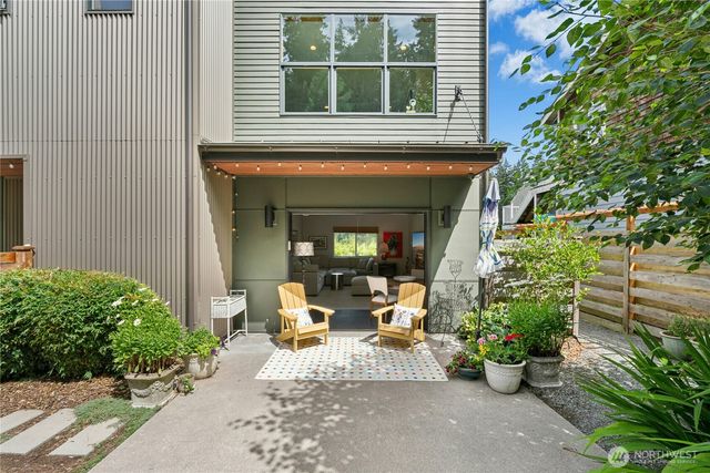 1447 Elm Place, Freeland, WA 98249