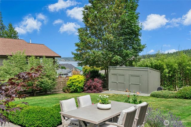 1447 Elm Place, Freeland, WA 98249