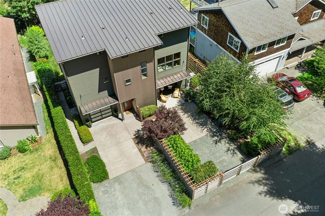 1447 Elm Place, Freeland, WA 98249
