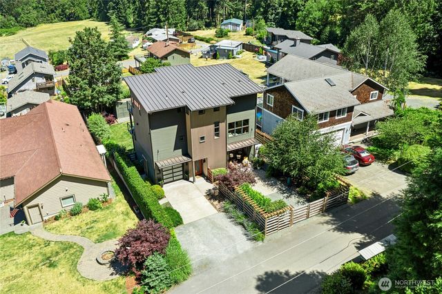 1447 Elm Place, Freeland, WA 98249