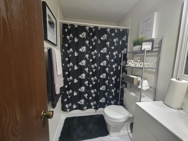 5717 S Bridgeton Lane, South Bend, IN 46614