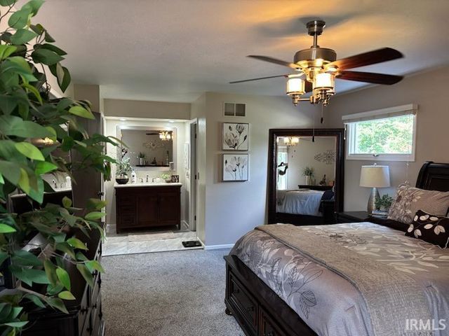 5717 S Bridgeton Lane, South Bend, IN 46614