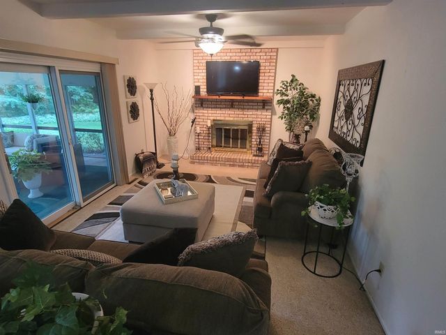 5717 S Bridgeton Lane, South Bend, IN 46614