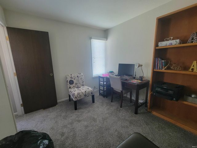 5717 S Bridgeton Lane, South Bend, IN 46614