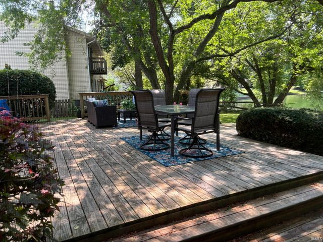 5717 S Bridgeton Lane, South Bend, IN 46614