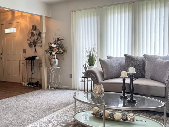 5717 S Bridgeton Lane, South Bend, IN 46614