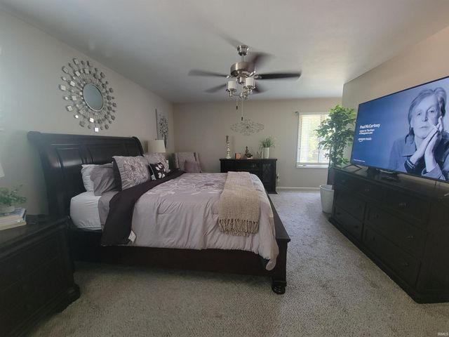 5717 S Bridgeton Lane, South Bend, IN 46614