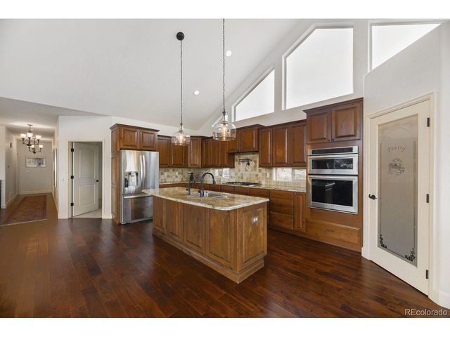5425 Country Club Dr, Larkspur, CO 80118