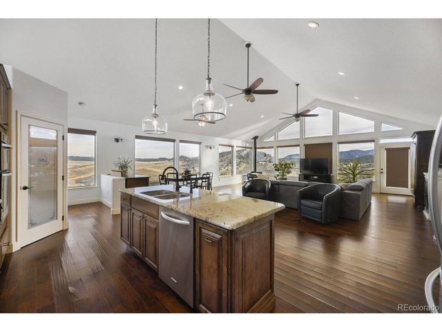5425 Country Club Dr, Larkspur, CO 80118