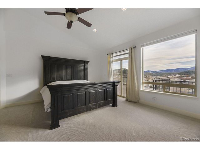 5425 Country Club Dr, Larkspur, CO 80118