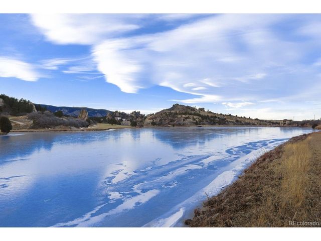 5425 Country Club Dr, Larkspur, CO 80118