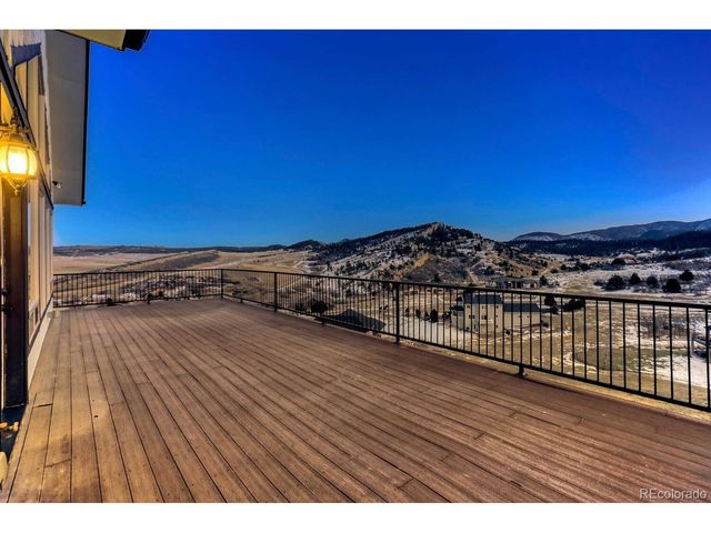 5425 Country Club Dr, Larkspur, CO 80118