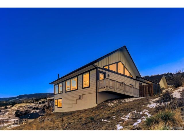 5425 Country Club Dr, Larkspur, CO 80118
