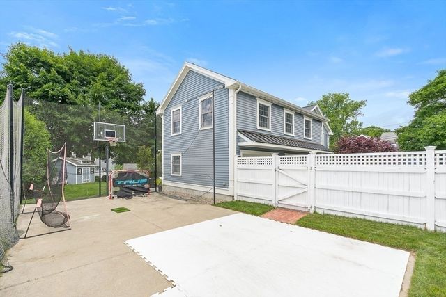 2 York Road, Winchester, MA 01890