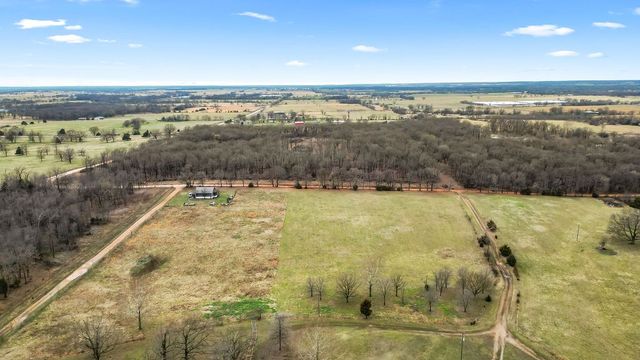10912 Jaybird Road, Gravette, AR 72736