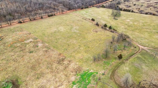 10912 Jaybird Road, Gravette, AR 72736