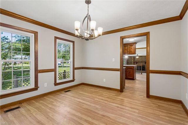 300 Moss AVE, Seaford, VA 23696