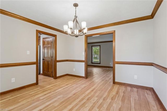 300 Moss AVE, Seaford, VA 23696