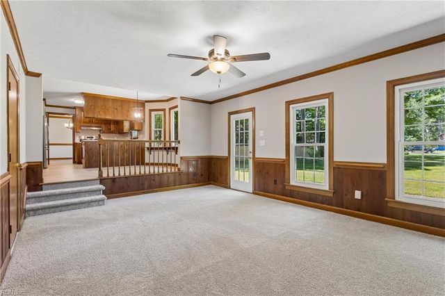 300 Moss AVE, Seaford, VA 23696