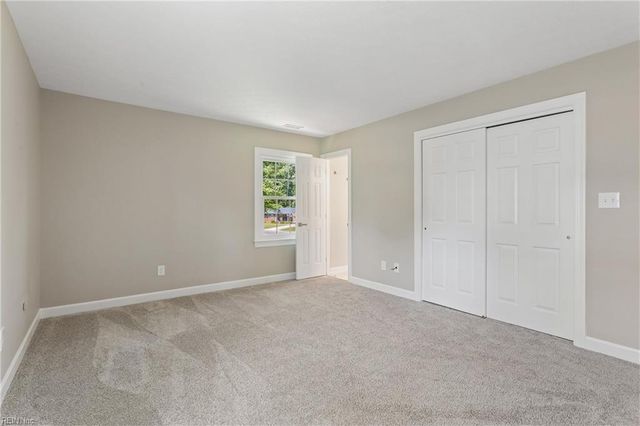 300 Moss AVE, Seaford, VA 23696