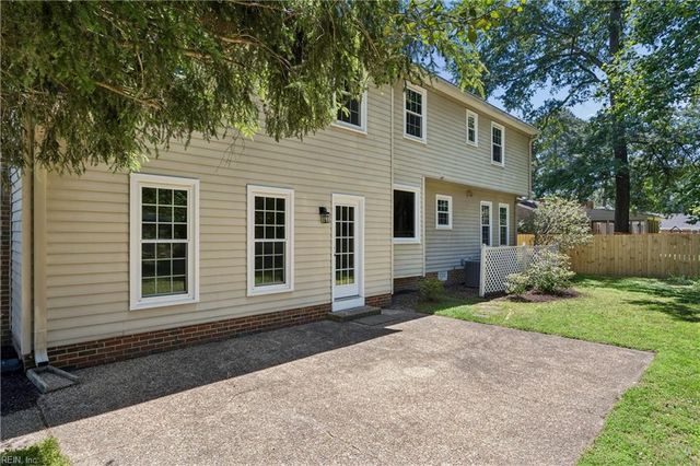 300 Moss AVE, Seaford, VA 23696
