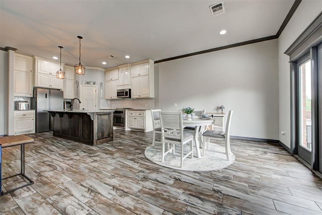 3232 Wakefield Road, Edmond, OK 73034