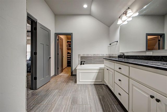 3232 Wakefield Road, Edmond, OK 73034