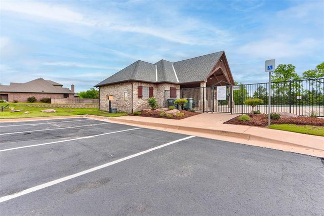 3232 Wakefield Road, Edmond, OK 73034