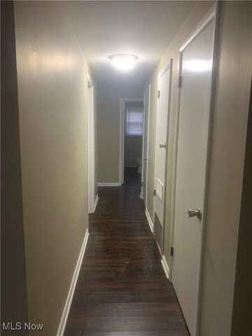 1469 Valentine Circle NW, Canton, OH 44708